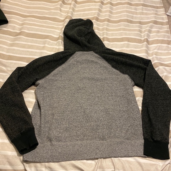 Ladies Roots Zip-Up Hoodie Size Large - Picture 2 of 5